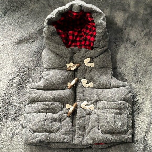 Baby GAP Warm Puffer Vest - Picture 1 of 6